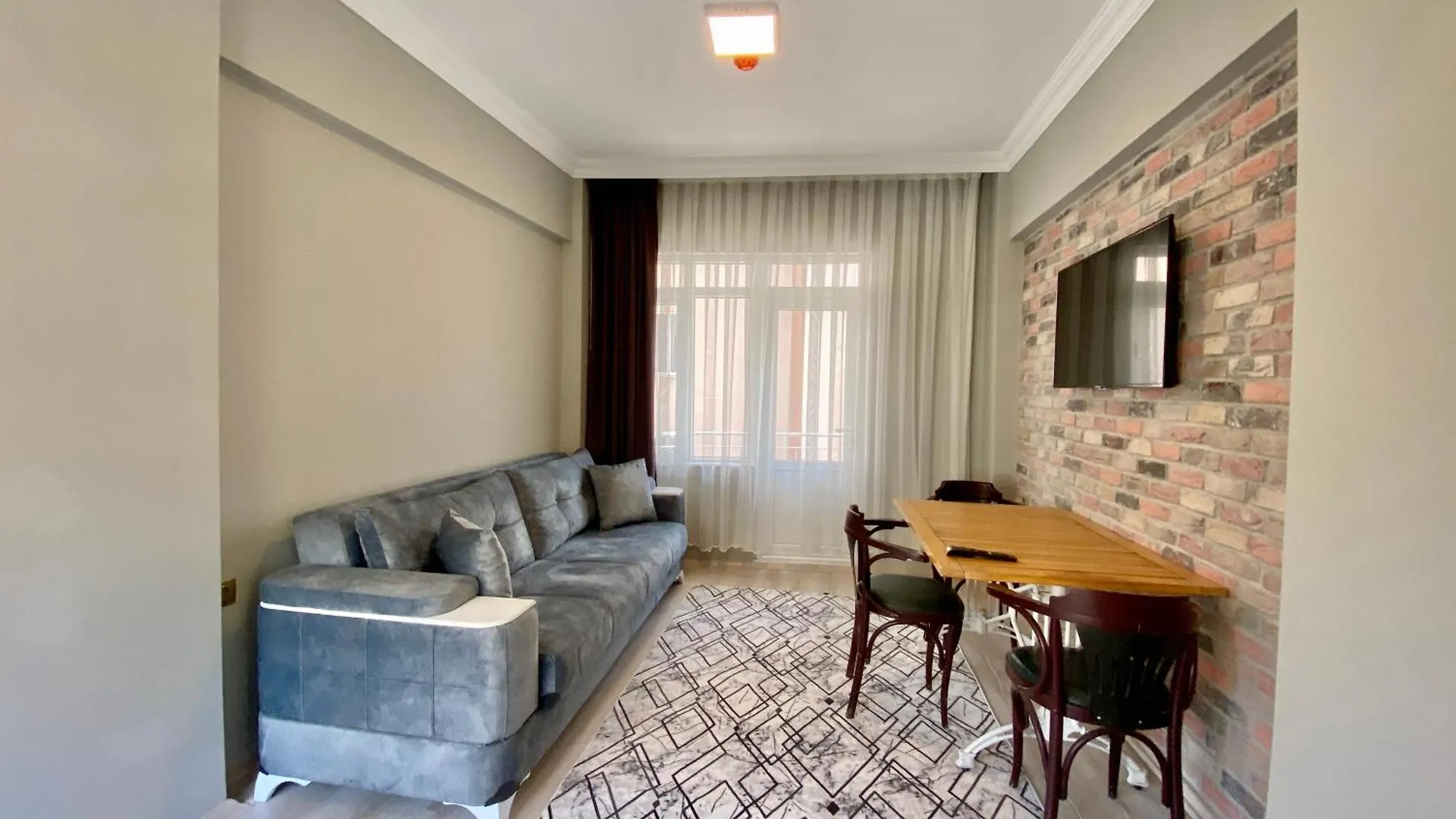 Apartment Downtown Aparts Antalya